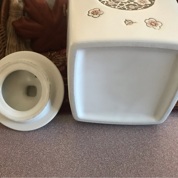 ADELINE Fine Porcelain Chinese Tea Service - Picture 7 of 11